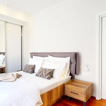 Artemisia By Interhome Primošten